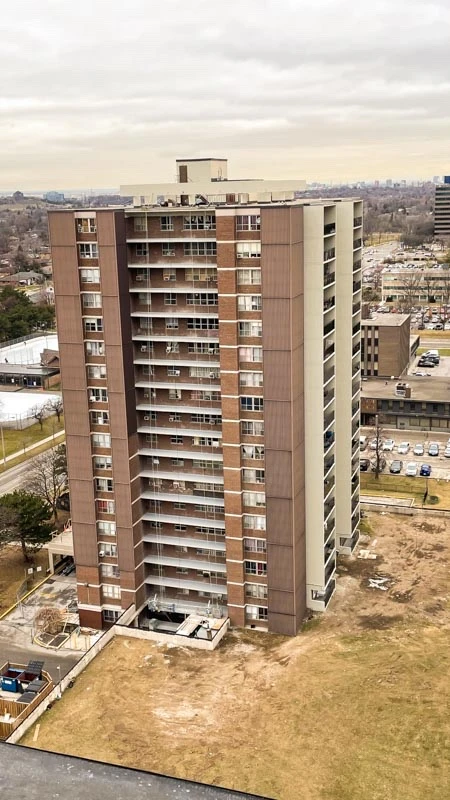 361-9 361 The West Mall, Toronto, Ontario